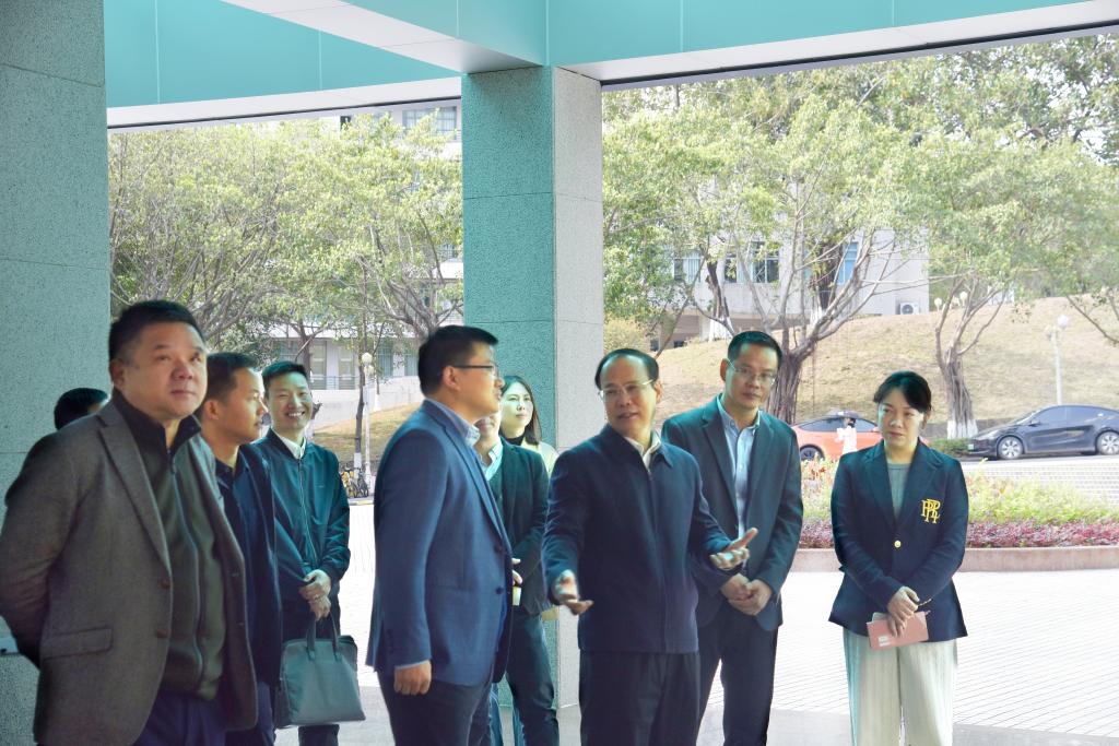 邱学青董事长深入伟德国际1946调研指导